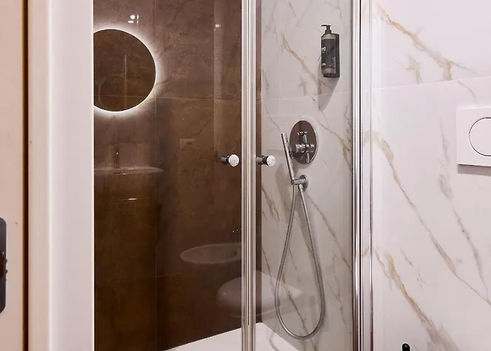 Hotel Dem 2*